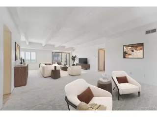 Photo #2: 5437926 Listing