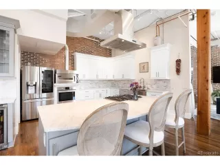 Photo #3: 5440744 Listing