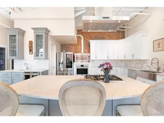 Photo #4: 5440744 Listing