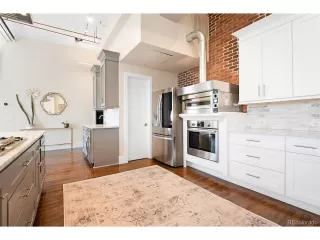 Photo #6: 5440744 Listing