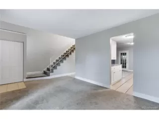 Photo #5: 5442786 Listing