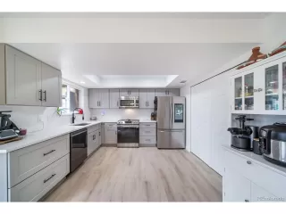 Photo #3: 5444341 Listing