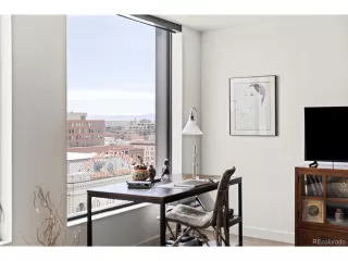 Photo #5: 5447861 Listing