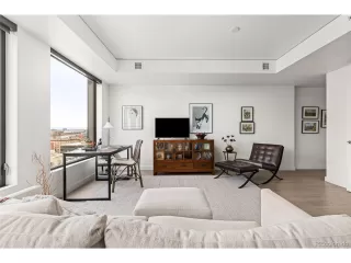 Photo #6: 5447861 Listing