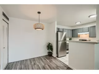 Photo #6: 5452408 Listing