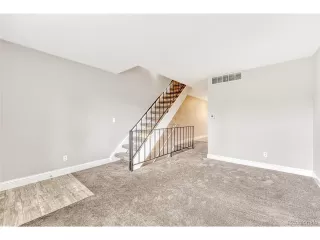 Photo #6: 5454531 Listing