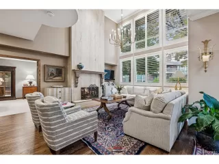 Photo #6: 5454797 Listing