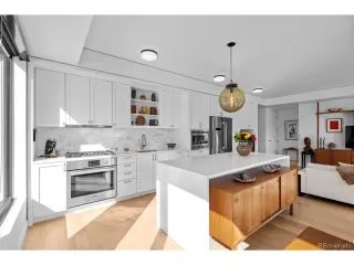 Photo #6: 5458596 Listing