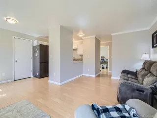 Photo #4: 5460867 Listing