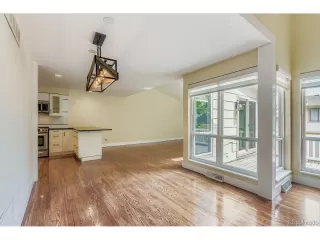 Photo #6: 5464830 Listing