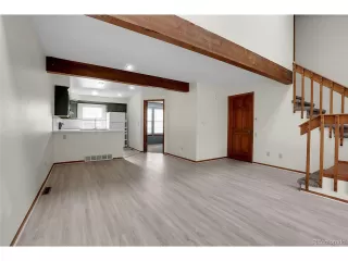 Photo #5: 5470637 Listing 