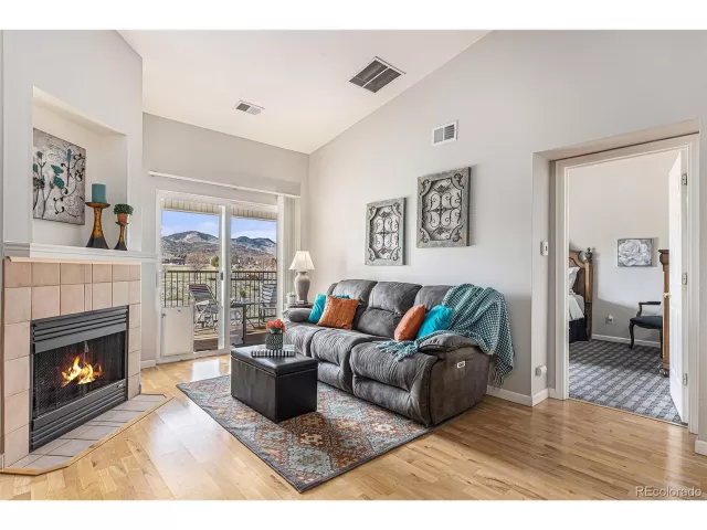 MLS: 5475681 Condo For Sale