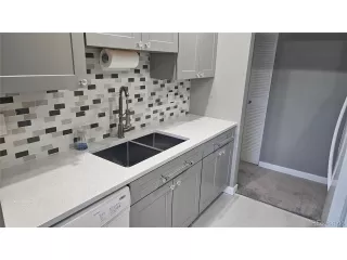 Photo #6: 5477575 Listing