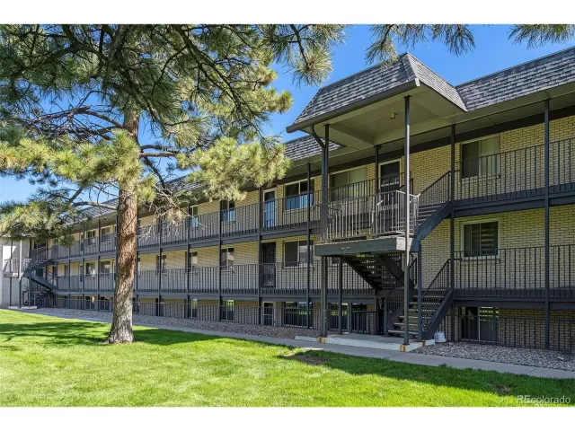 MLS: 5480983 Condo For Sale