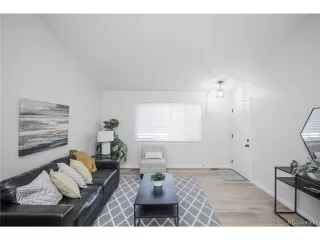 Photo #4: 5482603 Listing