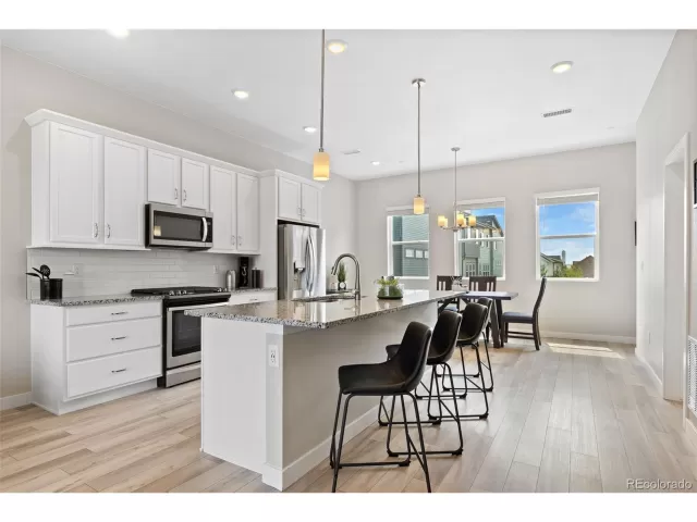 MLS: 5489293 Condo For Sale