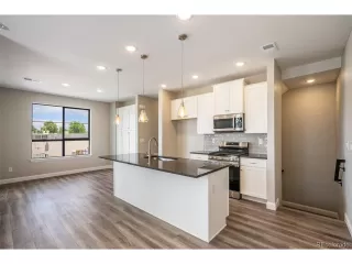 Photo #2: 5490374 Listing