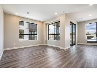 Photo #3: 5490374 Listing