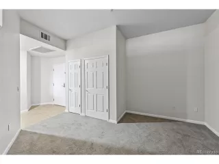 Photo #5: 5491086 Listing