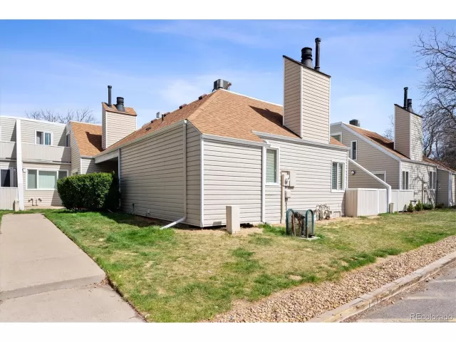 MLS: 5492426 Condo For Sale