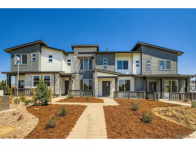 MLS: 5497606 Condo For Sale