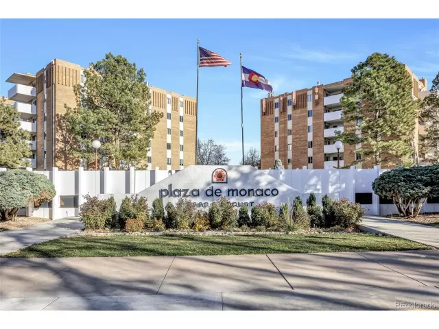 MLS: 5511029 Condo For Sale