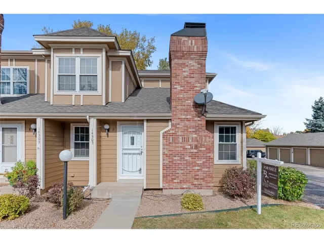 MLS: 5511778 Condo For Sale