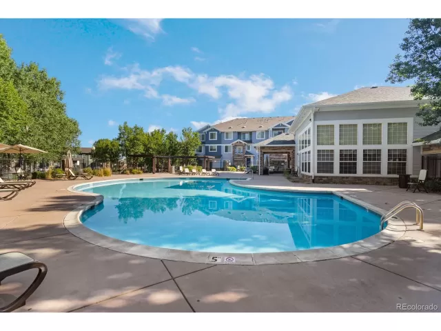 MLS: 5512125 Condo For Sale