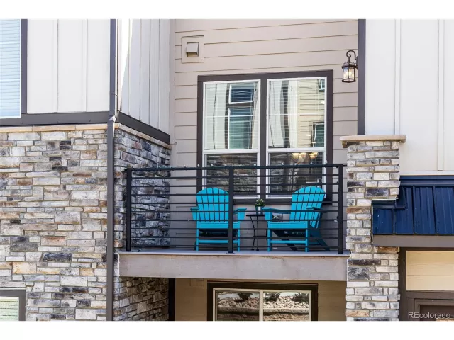 MLS: 5513227 Condo For Sale