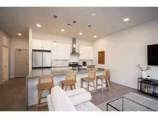 Photo #3: 5520704 Listing 