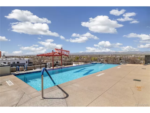 MLS: 5525404 Condo For Sale