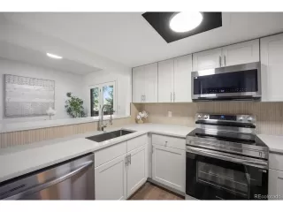 Photo #4: 5529304 Listing