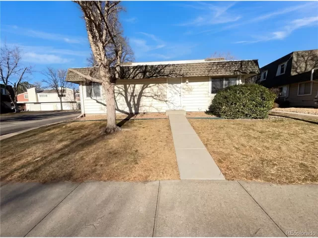 MLS: 5532960 Condo For Sale