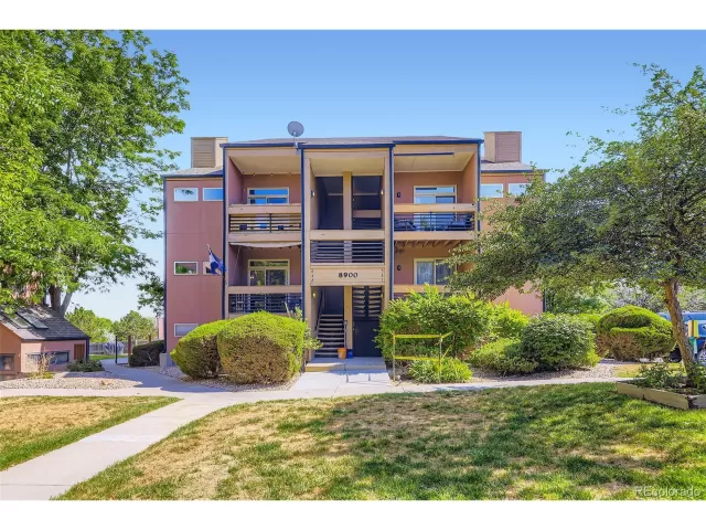 MLS: 5537986 Condo For Sale