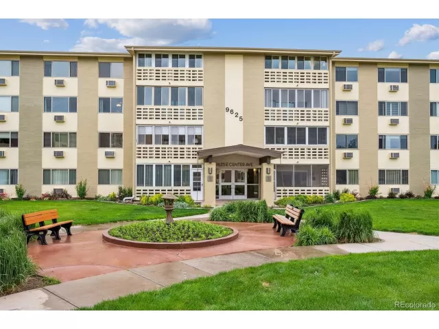 MLS: 5538496 Condo For Sale