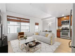 Photo #6: 5539070 Listing