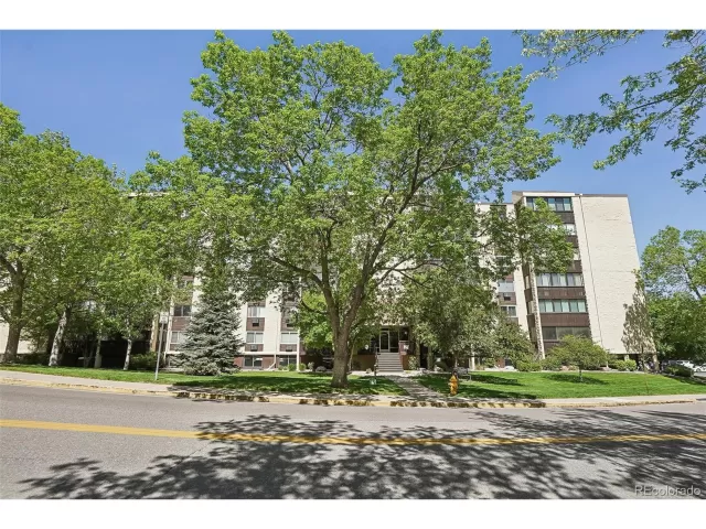 MLS: 5547860 Condo For Sale