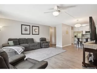 Photo #6: 5547860 Listing