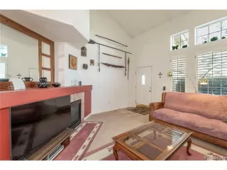 Photo #5: 5547950 Listing