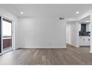 Photo #4: 5550632 Listing