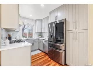 Photo #5: 5557439 Listing