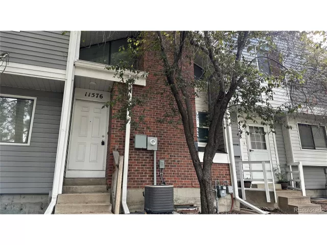 MLS: 5558901 Condo For Sale