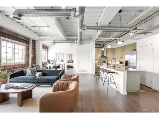 More Details about MLS # 5561483 : 1435 WAZEE ST 305 DENVER CO 80202