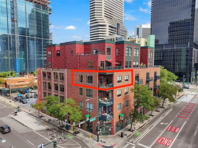 MLS: 5561486 Condo For Sale