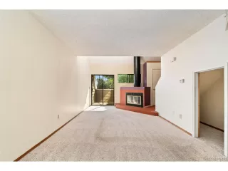 Photo #6: 5567800 Listing