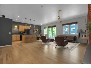 Photo #2: 5568179 Listing