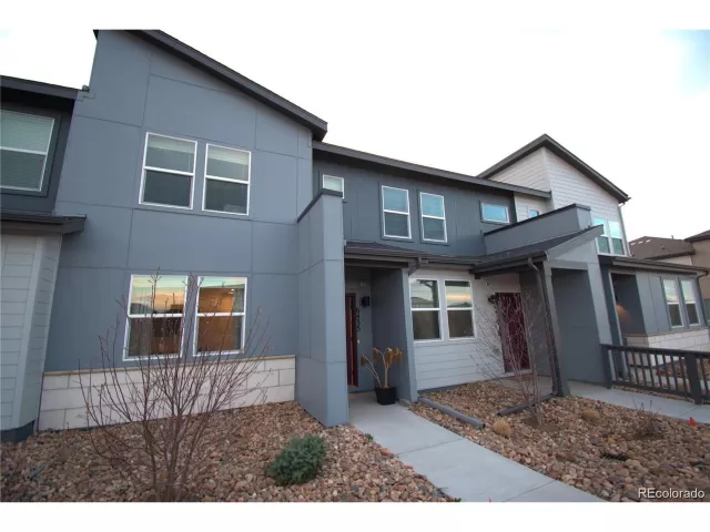 MLS: 5569233 Condo For Sale