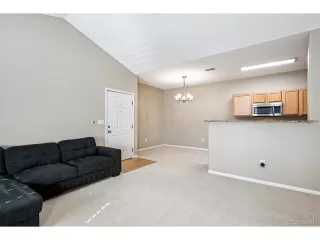 Photo #6: 5570367 Listing