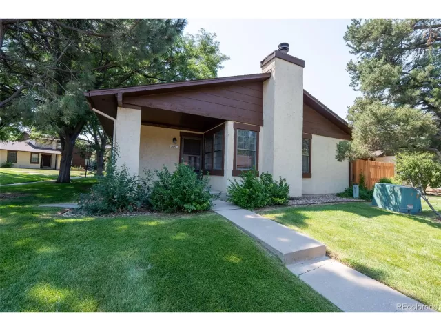 MLS: 5570959 Condo For Sale