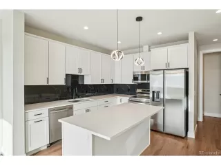 Photo #2: 5572186 Listing